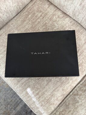Tahari Women’s EMPTY Black Shoe Box, for size 9 shoes